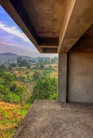 Vue sur Bana / Nathalie Sihomnou Architecture / Photo: Nathalie TCHATCHUING